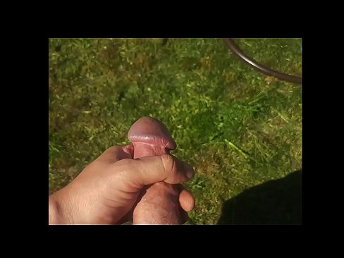 ❤️ Vruća zgodnica jebe svoju ružičastu macu i svršava špricom u ljetnom vrtu ️ Porno fb na hr.pornohdmega.ru ☑